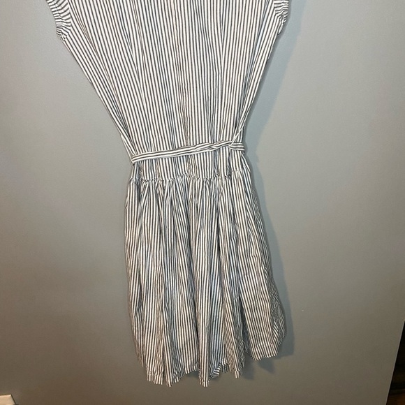 Norma Kamali Cap Sleeve Seersucker Stripe Tie Waist Shirt Dress - Picture 7 of 10